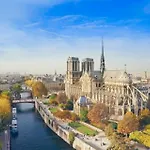 Paris 6Th - Latin Quater - Saint Michel Bridge
